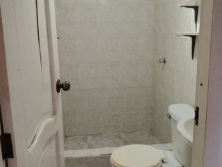 Foto 13 de ALQUILER DE CASA EN CIUDADELA AURORA CERCA DE TODO