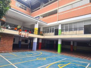 Foto 1 de ARRIENDO LOCAL COMERCIAL 5542 M2 SECTOR BRETAÑA