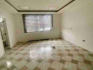 Foto 4 de VENDO OFICINA  PLANTA BAJA  REMODELADA EN KENNEDY NUEVA