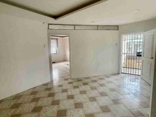 Foto 5 de VENDO OFICINA  PLANTA BAJA  REMODELADA EN KENNEDY NUEVA