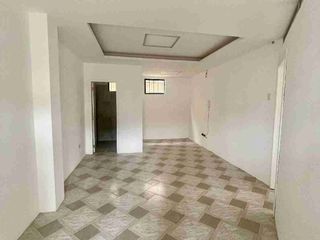 Foto 7 de VENDO OFICINA  PLANTA BAJA  REMODELADA EN KENNEDY NUEVA