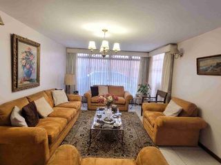 Foto 2 de VENTA CASA CERCA UNSA - AREQUIPA