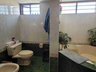 Foto 13 de VENTA CASA CERCA UNSA - AREQUIPA