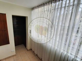 Foto 1 de Oficina 2do piso en alquiler (Av. Huaylas Chorrillos)