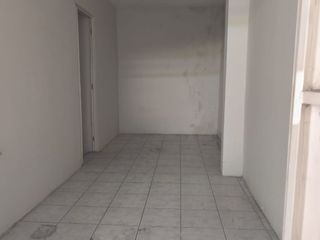 Foto 7 de RENTO CASA PARA EMPRESA