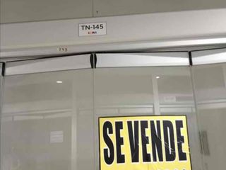 Foto 8 de Venta Local Comercial  C.C. Moda Gama