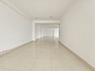 Foto 4 de 🏢 SE ALQUILA LOCAL COMERCIAL 2° PISO – 160 m² | Zona Estratégica de Alto Potencial 📍  ¿Buscas el espacio ideal para