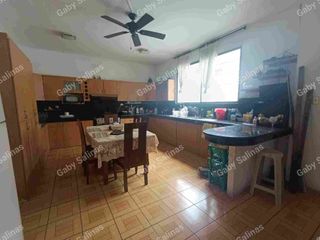 Foto 3 de ALQUILO Casa amplia con otra casa atrás en medio piscina