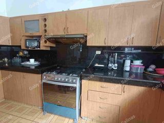 Foto 4 de ALQUILO Casa amplia con otra casa atrás en medio piscina