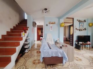 Foto 4 de VENTA DE CASA EN ESQUINA DE 167M2 A CUADRA Y MEDIA DE LA PANAMERICANA NORTE