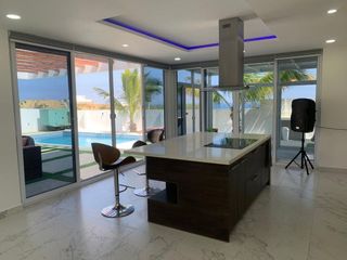 Foto 18 de casa lujosa de venta en santa marianita manta B/L