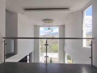 Foto 1 de NAYON - RENTA /CASA DENTRO DE URBANIZACION