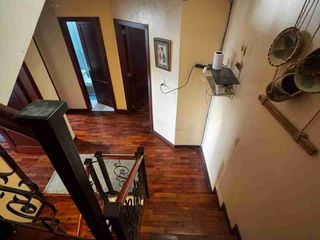Foto 18 de VENTA DE CASA TRES PISOS + 1 MINI DEPARTAMENTO EN LOS MOLINOS, SECTOR JIPIRO (COMPLEJO FERIAL) LOJA