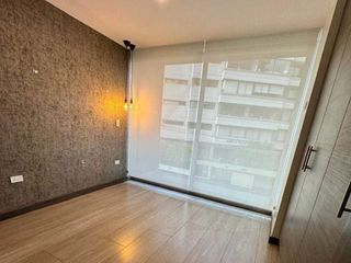 Foto 14 de En el corazón de la ciudad ,elegante departamento (sector financiero de la ciudad,  acceso a líneas de transporte público, parques y Colegios