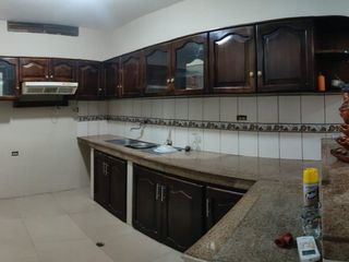 Foto 5 de casa rentera de venta en manta zona norte R/H