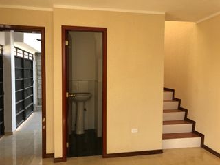 Foto 5 de Casas independientes de venta de 3 dormitorios en la Ecuatoriana, Sur de Quito-Ecuador