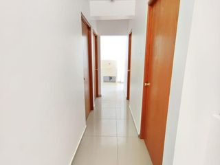 Foto 10 de Se Alquila Departamento Amplio y Moderno en La Urb. El Harás de Ica