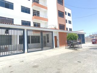 Foto 1 de Se Alquila Amplio Departamento en Primer Piso en La Urb. El Harás de Ica