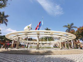 Foto 2 de 📍 Ubicación estratégica: Av. 28 de Julio, Huacho – Zona de alto tránsito, crecimiento comercial y excelente conectividad.