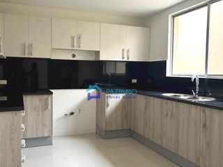 Foto 4 de CASA EN ALQUILER EN URB. PALMA DORADA – JUNTO AL HOTEL ORO VERDE