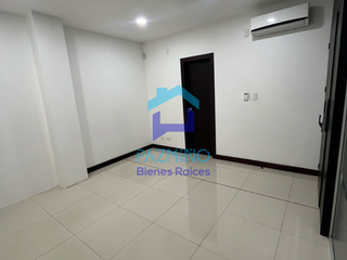 Foto 2 de 𝐎𝐩𝐨𝐫𝐭𝐮𝐧𝐢𝐝𝐚𝐝 𝐔́𝐧𝐢𝐜𝐚! 𝐎𝐟𝐢𝐜𝐢𝐧𝐚 𝐞𝐧 𝐕𝐞𝐧𝐭𝐚 𝐞𝐧 𝐞𝐥 𝐄𝐱𝐜𝐥𝐮𝐬𝐢𝐯𝐨 𝐄𝐝𝐢𝐟𝐢𝐜𝐢𝐨 𝐌𝐮𝐫𝐚𝐧𝐨
