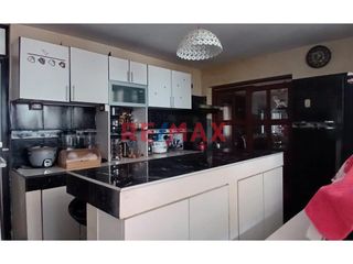 Foto 8 de Oportunidad De Inversión Casa En Venta - San Martin De Porres