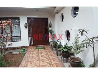 Foto 4 de Oportunidad De Inversión Casa En Venta - San Martin De Porres