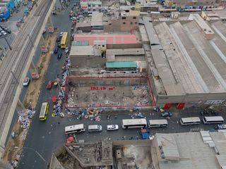 Foto 7 de SE VENDE TERRENO COMERCIAL FRENTE A LA ESTACION GRAU CERCADO DE LIMA