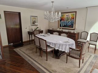 Foto 2 de VENDO CASA EN ZONA DE CLINICAS - CORPAC- SAN BORJA