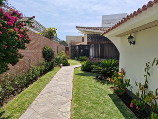 Foto 8 de VENDO CASA EN ZONA DE CLINICAS - CORPAC- SAN BORJA