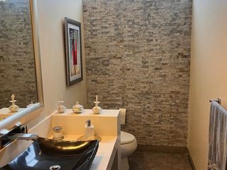 Foto 11 de VENDO CASA EN ZONA DE CLINICAS - CORPAC- SAN BORJA