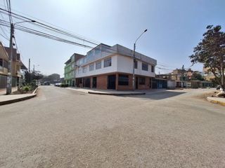 Foto 1 de Venta de 2 Casas + 2 Locales en Urb. El Pinar, Etapa 1 - Comas