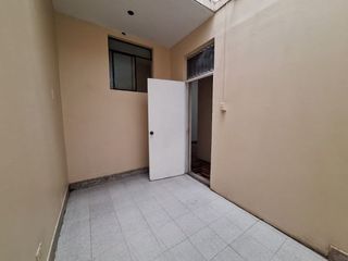 Foto 6 de Venta de 2 Casas + 2 Locales en Urb. El Pinar, Etapa 1 - Comas