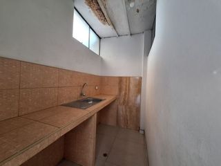 Foto 20 de Venta de 2 Casas + 2 Locales en Urb. El Pinar, Etapa 1 - Comas