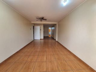 Foto 9 de Venta de 2 Casas + 2 Locales en Urb. El Pinar, Etapa 1 - Comas