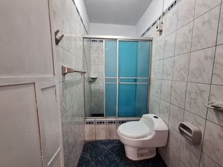 Foto 30 de Venta de 2 Casas + 2 Locales en Urb. El Pinar, Etapa 1 - Comas