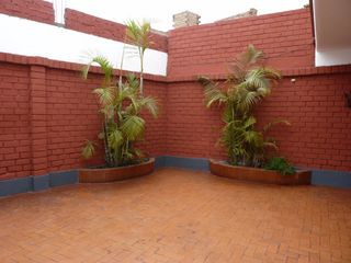 Foto 32 de ALQUILER CASA FRENTE AL PARQUE EXCLUSIVA ZONA DE SURCO CERCA A BARRANCO Y MIRAFLORES. EL CORTIJO