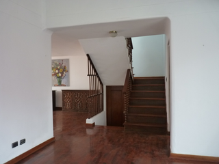 Foto 10 de ALQUILER CASA FRENTE AL PARQUE EXCLUSIVA ZONA DE SURCO CERCA A BARRANCO Y MIRAFLORES. EL CORTIJO