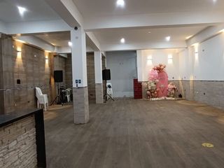 Foto 3 de LOCAL COMERCIAL DE 3 PISOS EN LOS OLIVOS