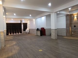 Foto 4 de LOCAL COMERCIAL DE 3 PISOS EN LOS OLIVOS