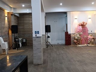 Foto 2 de LOCAL COMERCIAL DE 3 PISOS EN LOS OLIVOS