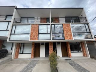 Foto 1 de 🏡En Arriendo Casa sin amoblar de 4 Dormitorios en Misicata🏡