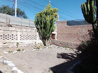 Foto 40 de Se Vende Amplia Casa A Precio De Terreno En Zamácola!!