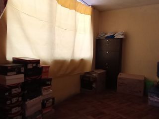 Foto 6 de Se Vende Amplia Casa A Precio De Terreno En Zamácola!!