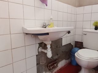 Foto 8 de Se Vende Amplia Casa A Precio De Terreno En Zamácola!!