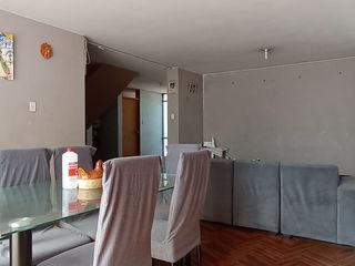 Foto 18 de Se Vende Amplia Casa A Precio De Terreno En Zamácola!!