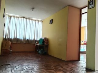 Foto 25 de Se Vende Amplia Casa A Precio De Terreno En Zamácola!!