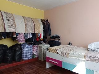 Foto 34 de Se Vende Amplia Casa A Precio De Terreno En Zamácola!!