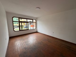 Foto 11 de CASA EN ALQUILER PARA VIVIENDA Y OFICINA EN URB. PANDO CERCADO DE LIMA