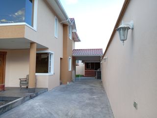 Foto 3 de SE ARRIENDA HERMOSA CASA SECTOR SAN PEDRO DE TABOADA – VALLE DE LOS CHILLOS